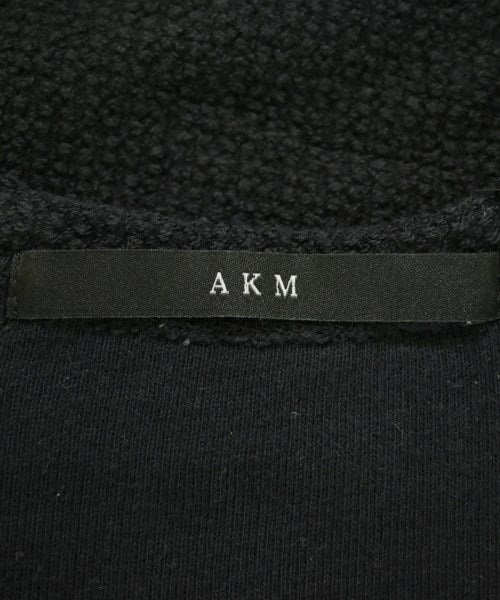 AKM เสื้อยืด/เสื้อท็อปส์