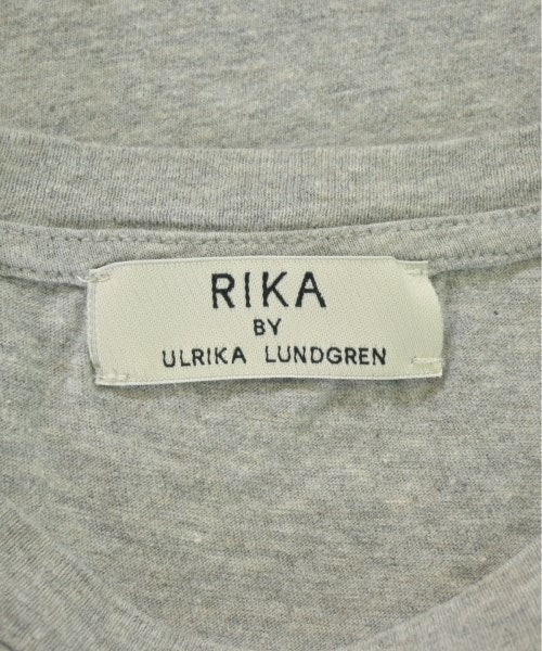 Rika เสื้อยืด/เสื้อท็อปส์