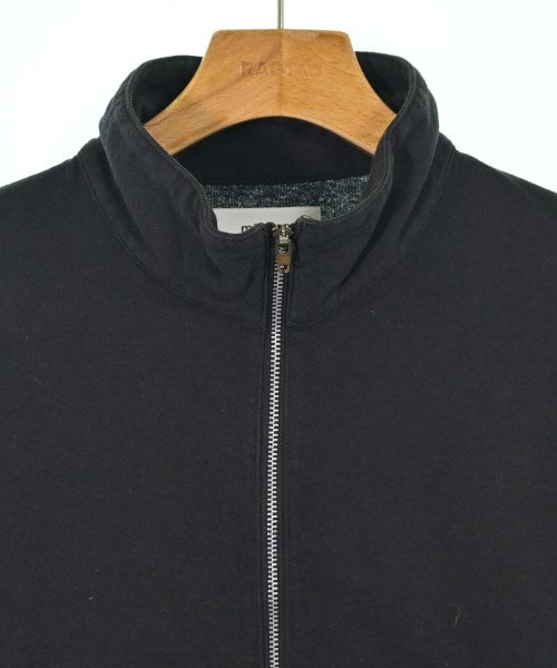 marka เสื้อยืด/เสื้อท็อปส์