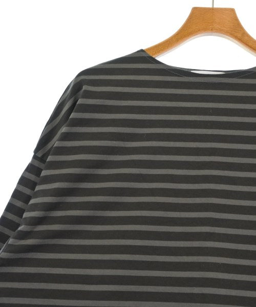 marka เสื้อยืด/เสื้อท็อปส์