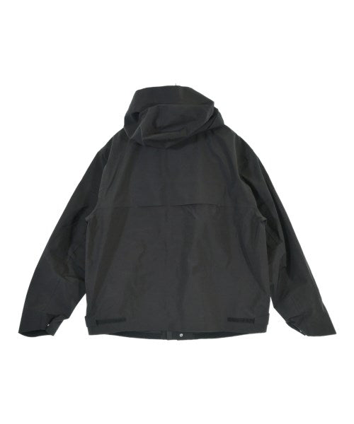 STONE ISLAND เสื้อพาร์กาภูเขา