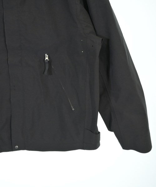 STONE ISLAND เสื้อพาร์กาภูเขา
