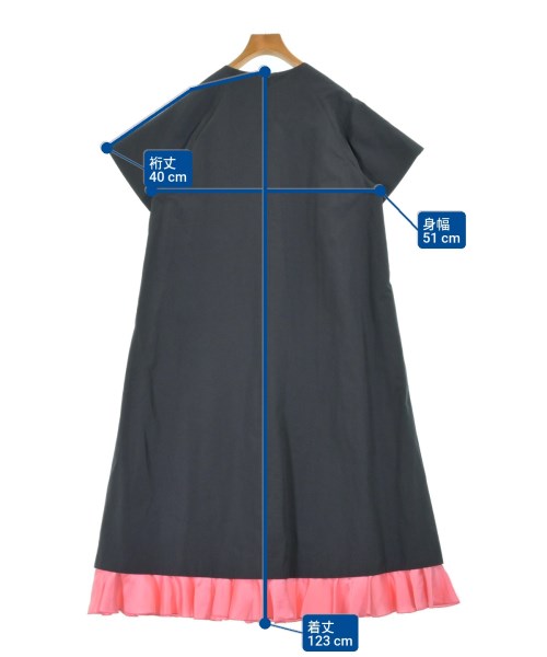 petite robe noire ชุดเดรส