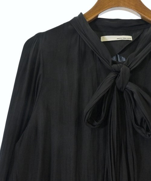 petite robe noire เสื้อลำลอง