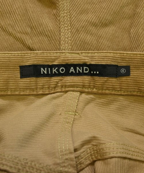 niko and... กางเกงขาสั้น
