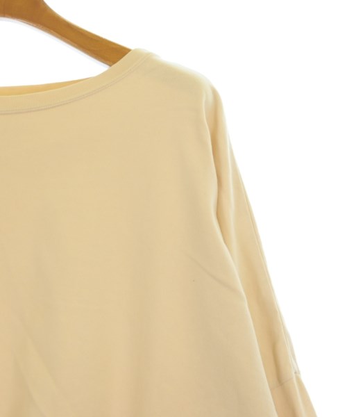 THE NEWHOUSE เสื้อยืด/เสื้อท็อปส์