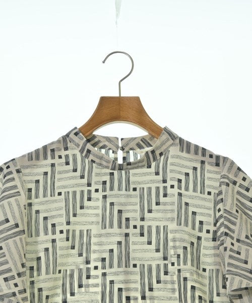 Te chichi เสื้อสตรี