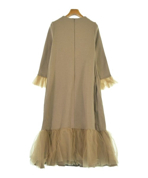 Tsuru ชุดเดรส