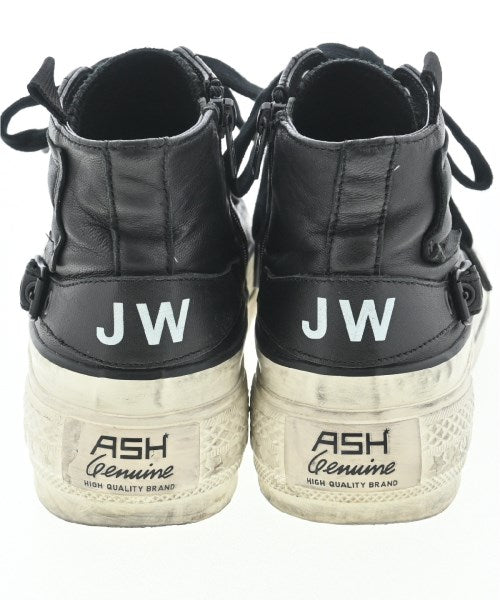 Ash รองเท้าผ้าใบ