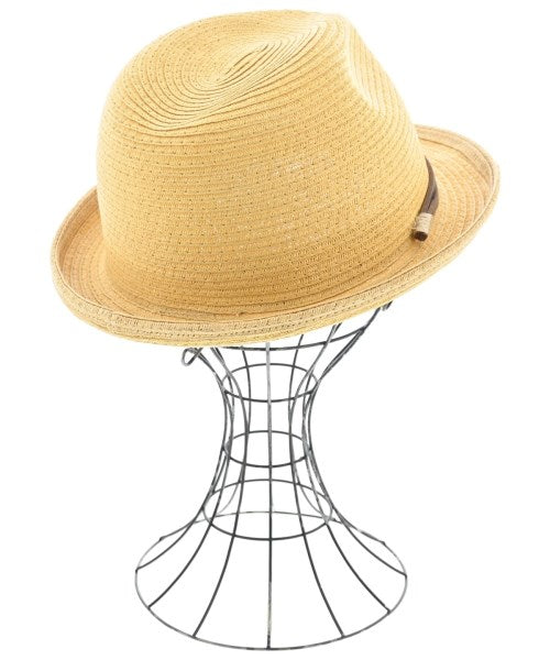 override หมวกฟาง