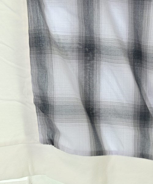 ZUCCa เสื้อยืด/เสื้อท็อปส์