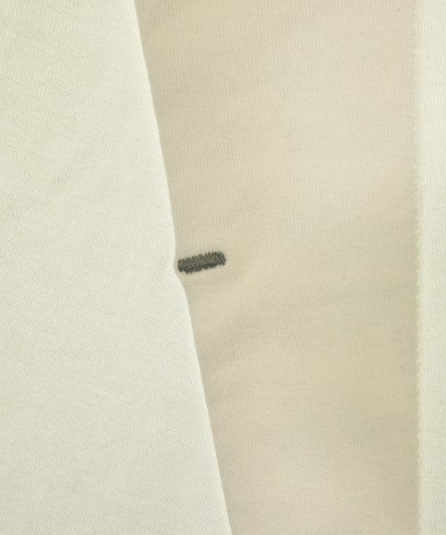 ZUCCa เสื้อยืด/เสื้อท็อปส์