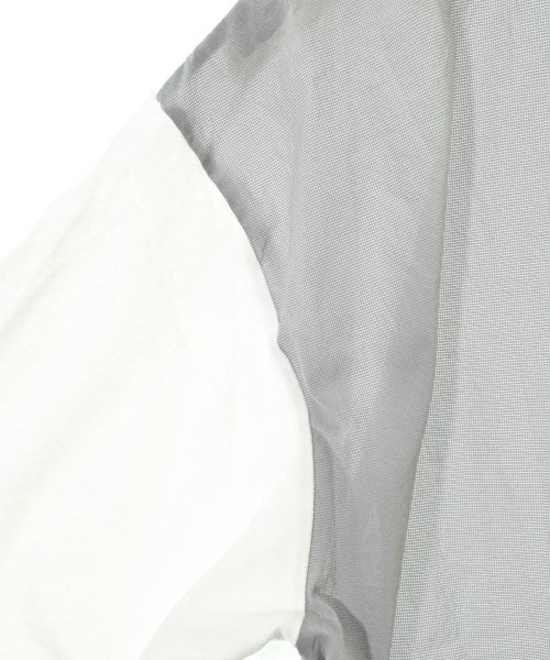 ZUCCa เสื้อยืด/เสื้อท็อปส์