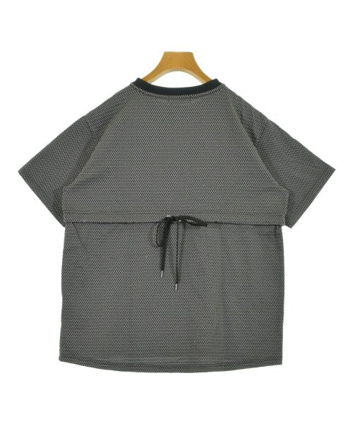 ZUCCa เสื้อยืด/เสื้อท็อปส์