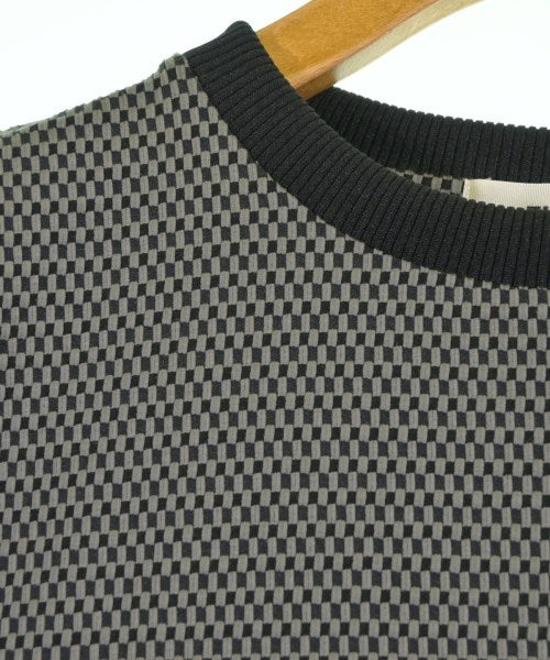 ZUCCa เสื้อยืด/เสื้อท็อปส์