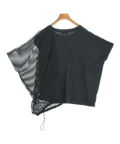 ZUCCa เสื้อยืด/เสื้อท็อปส์
