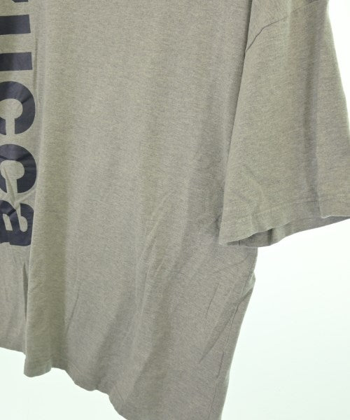 ZUCCa เสื้อยืด/เสื้อท็อปส์