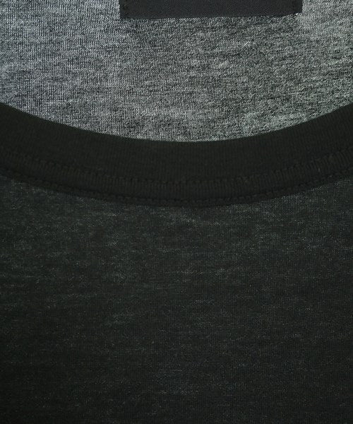 ZUCCa เสื้อยืด/เสื้อท็อปส์