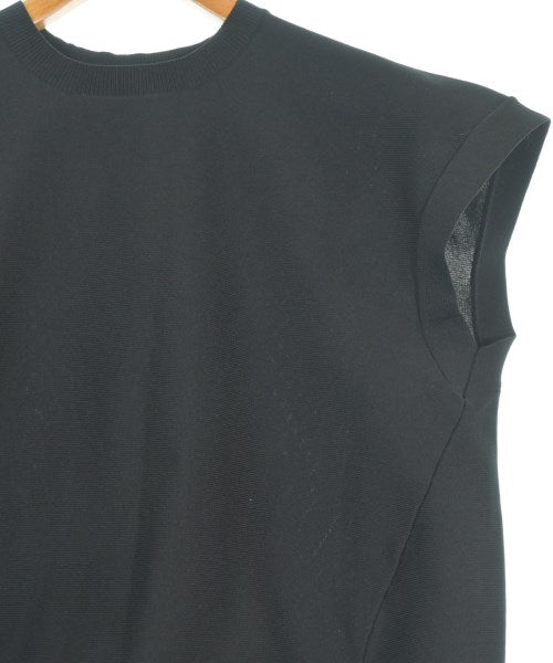 ZUCCa เสื้อแขนกุด