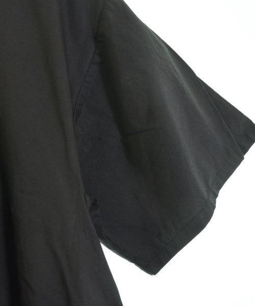 ZUCCa เสื้อยืด/เสื้อท็อปส์