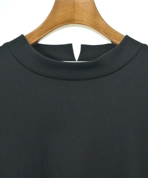 ZUCCa เสื้อยืด/เสื้อท็อปส์