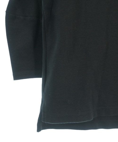 ZUCCa เสื้อยืด/เสื้อท็อปส์