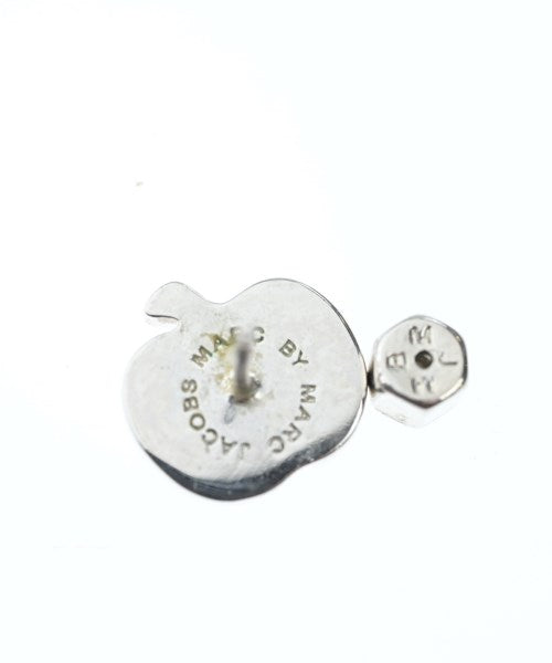 MARC BY MARC JACOBS เจาะ