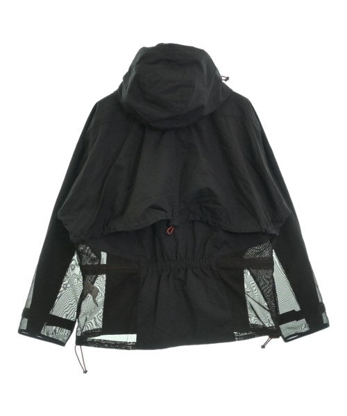TOGA VIRILIS เสื้อพาร์กาภูเขา