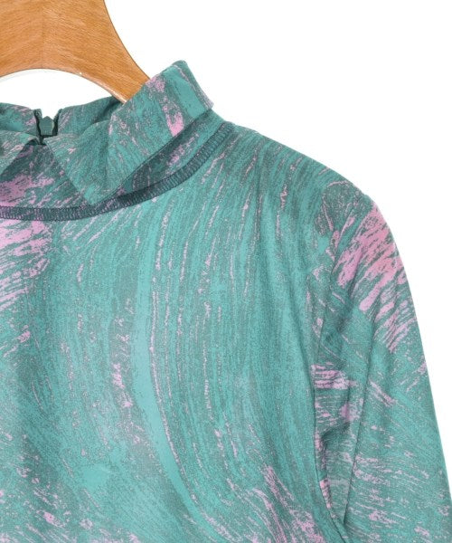 TOGA เสื้อยืด/เสื้อท็อปส์