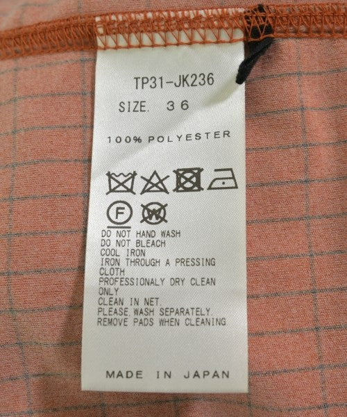 TOGA เสื้อยืด/เสื้อท็อปส์