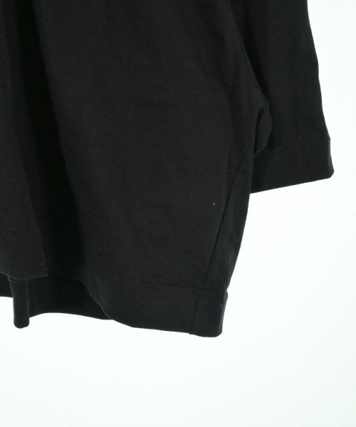 TOGA เสื้อยืด/เสื้อท็อปส์
