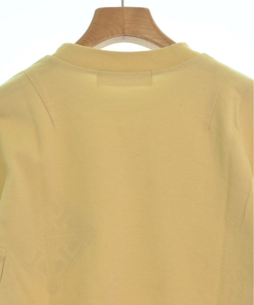 TOGA เสื้อยืด/เสื้อท็อปส์