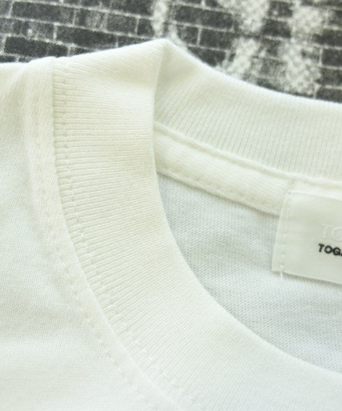 TOGA เสื้อยืด/เสื้อท็อปส์