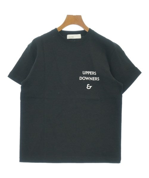 TOGA เสื้อยืด/เสื้อท็อปส์