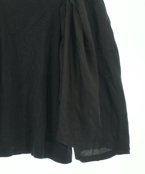 TOGA เสื้อยืด/เสื้อท็อปส์