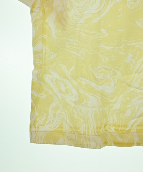 TOGA เสื้อยืด/เสื้อท็อปส์