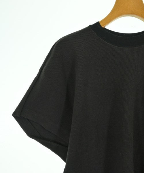 TOGA เสื้อยืด/เสื้อท็อปส์