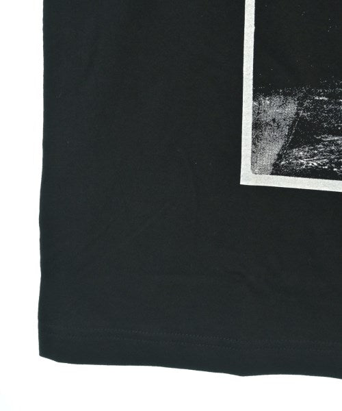 TOGA เสื้อยืด/เสื้อท็อปส์