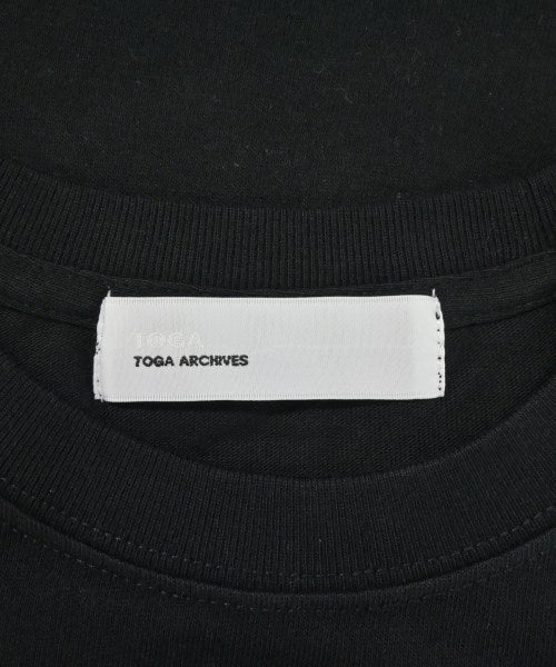 TOGA เสื้อยืด/เสื้อท็อปส์