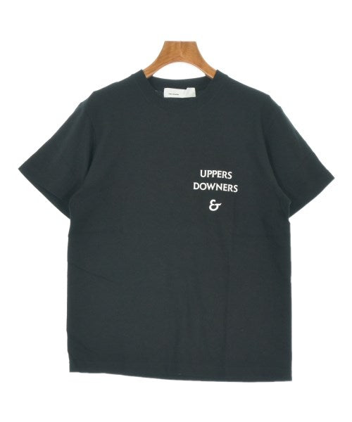 TOGA เสื้อยืด/เสื้อท็อปส์