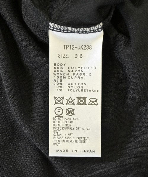 TOGA เสื้อยืด/เสื้อท็อปส์