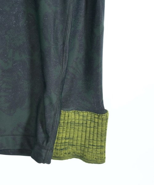 TOGA เสื้อยืด/เสื้อท็อปส์