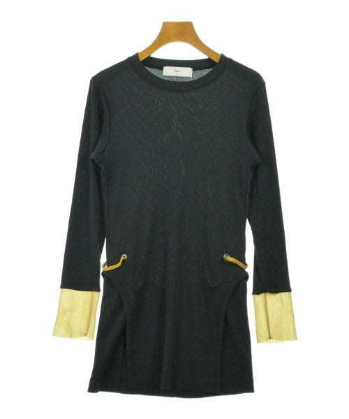 TOGA เสื้อยืด/เสื้อท็อปส์