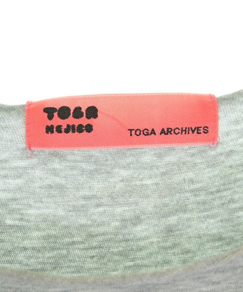 TOGA เสื้อยืด/เสื้อท็อปส์