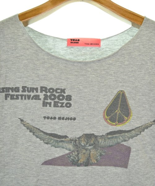 TOGA เสื้อยืด/เสื้อท็อปส์
