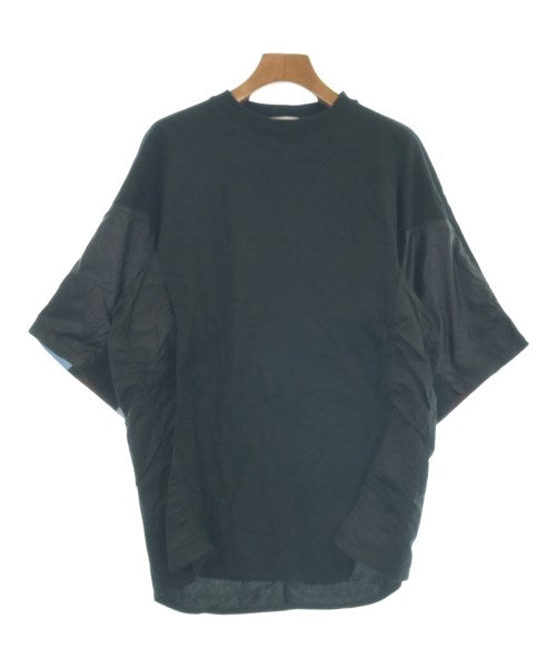 TOGA เสื้อยืด/เสื้อท็อปส์