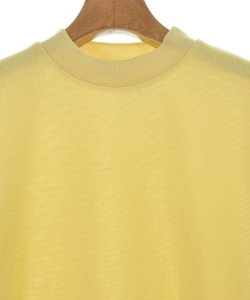 TOGA เสื้อยืด/เสื้อท็อปส์