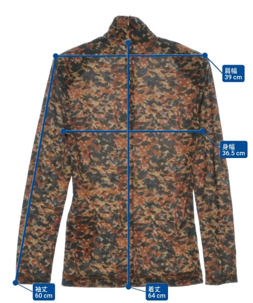 TOGA เสื้อยืด/เสื้อท็อปส์