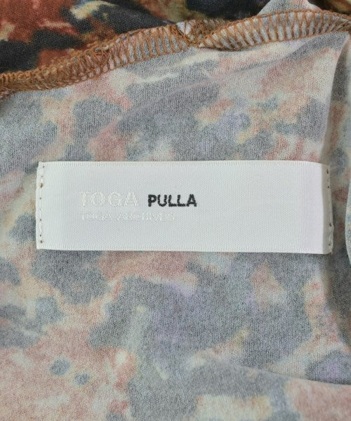 TOGA เสื้อยืด/เสื้อท็อปส์