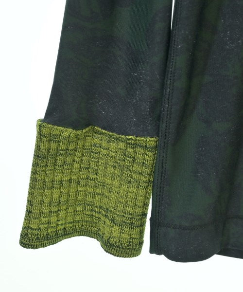 TOGA เสื้อยืด/เสื้อท็อปส์